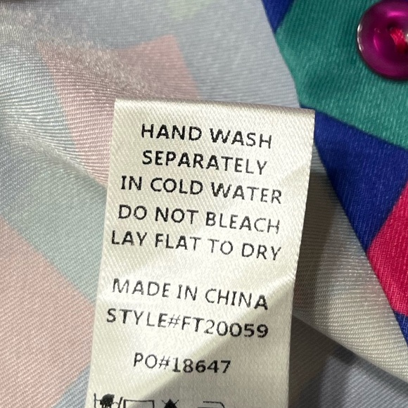 Fate Silky Color Block Button Down Top Small - Picture 9 of 9